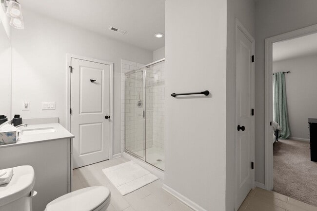 Building Photo - Stunning 6-Bed, 5-Bath home in Hudson Cove!