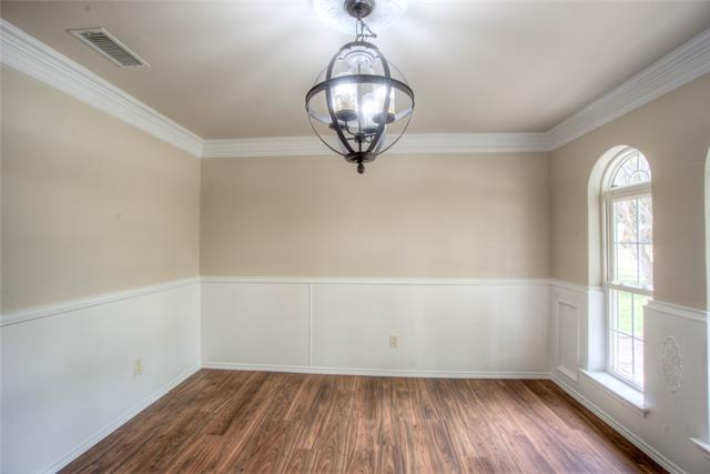 Building Photo - 3112 Kingston Dr