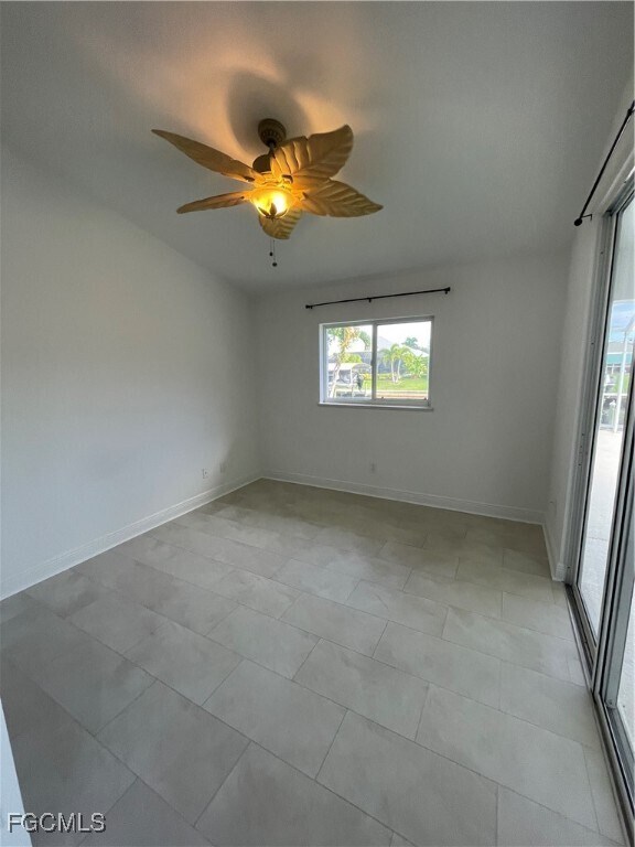 Building Photo - 609 SW 43rd Ln