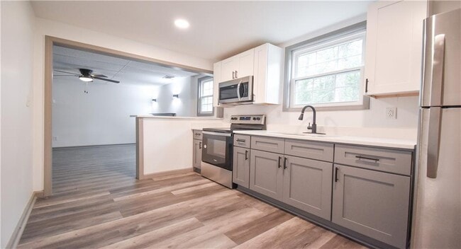 Building Photo - 2582 Candler Way