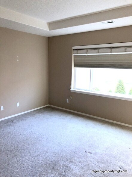 Building Photo - 4625 NW Sidewinder Pl