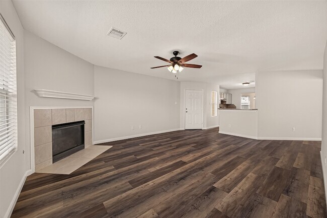 Building Photo - 14837 Peachmeadow Ln