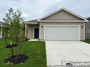 Building Photo - 2112 Darst Dr