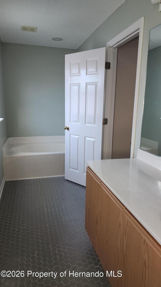 Building Photo - 11228 Roman St