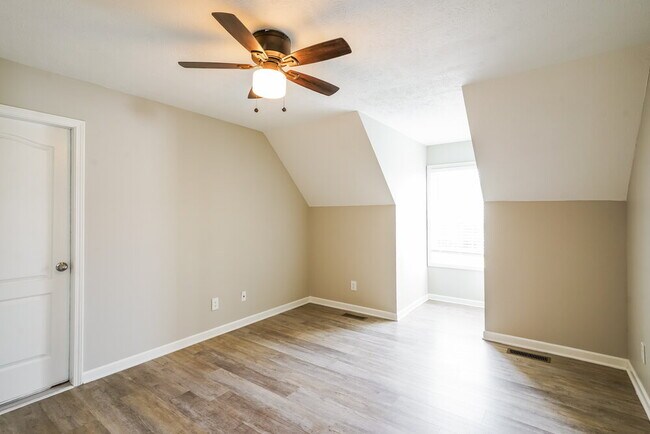 Building Photo - 802 Stewart Valley Dr