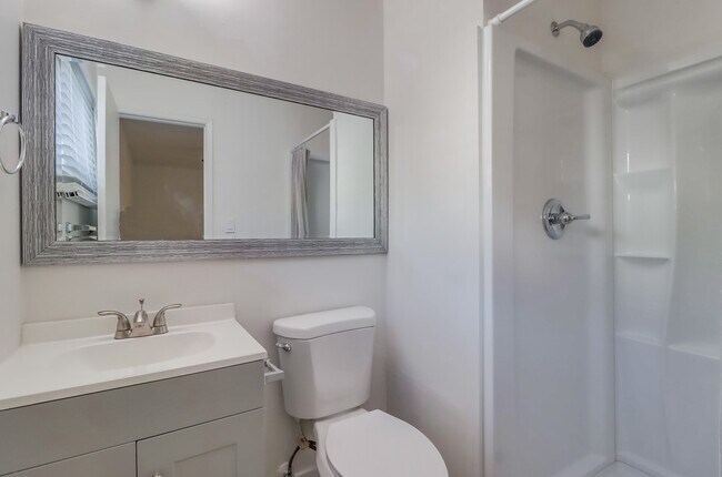 Building Photo - Hurlbut