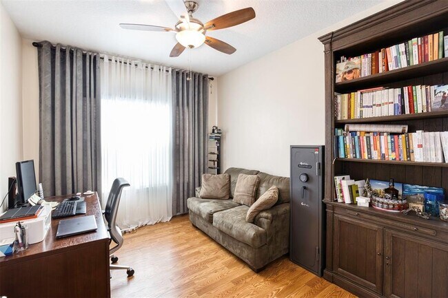 Building Photo - 4833 Cypress Woods Dr
