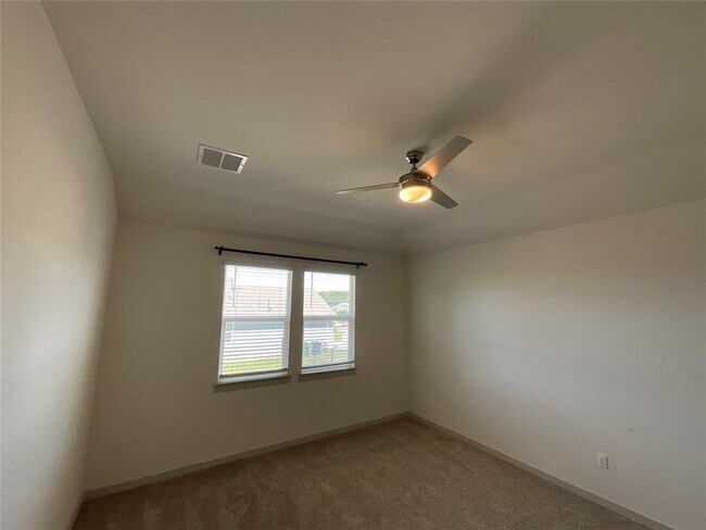 Building Photo - 120 Merrick Rd