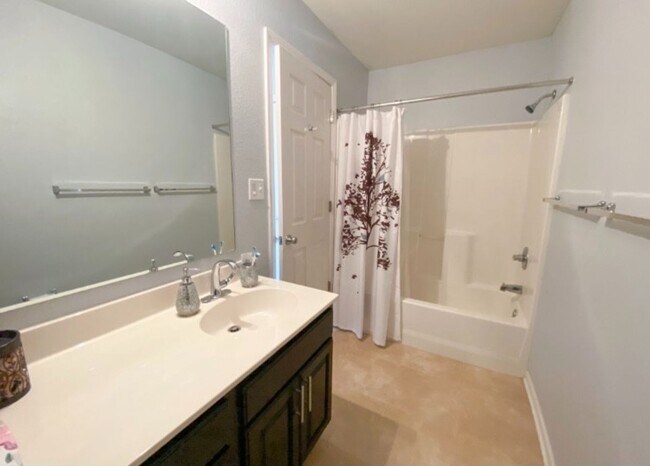 Building Photo - Italian Estates Property Management