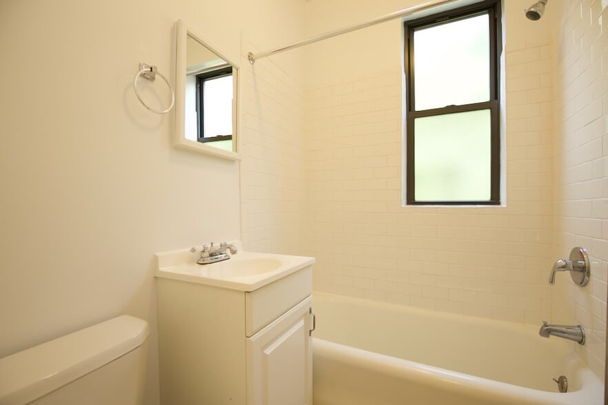 Building Photo - 1750 N Humboldt Blvd