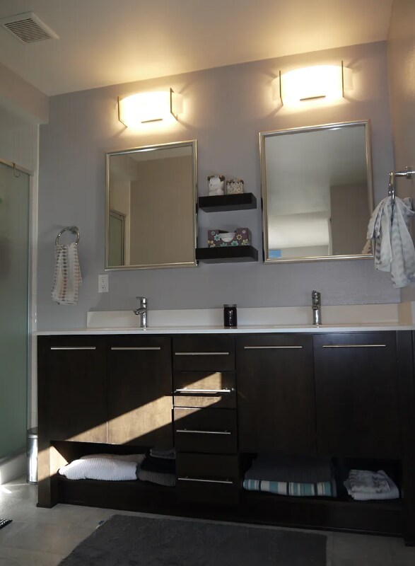 Building Photo - 9733 Dunning Cir