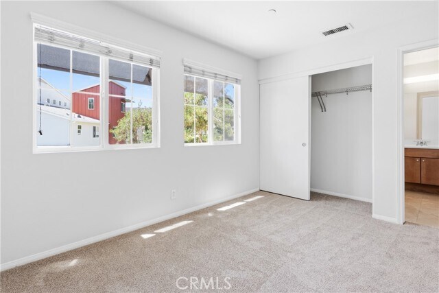 Building Photo - 15 Platinum Cir
