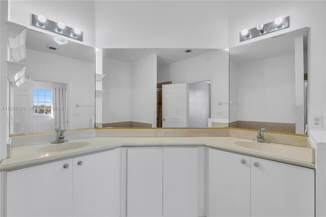 Building Photo - 4341 SW 131st Ln