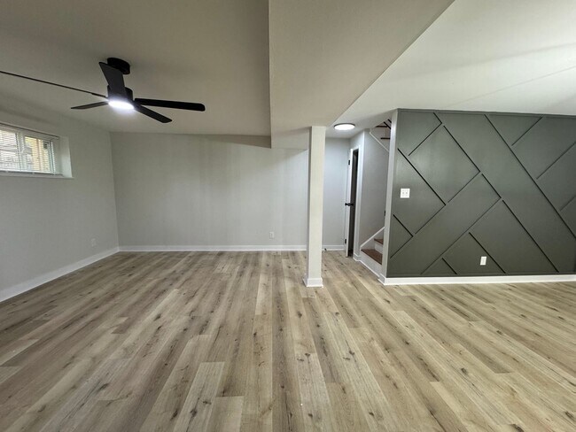 Building Photo - $2,195/month | 4 Bed | 2.5 Bath | 2,046 Sq Ft