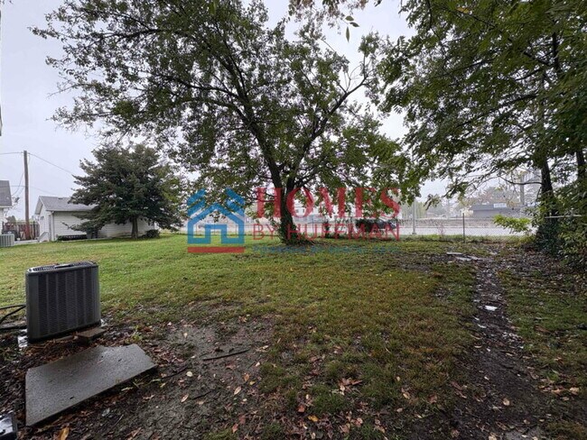 Building Photo - Two Bedroom House | Updated | Deposit Special