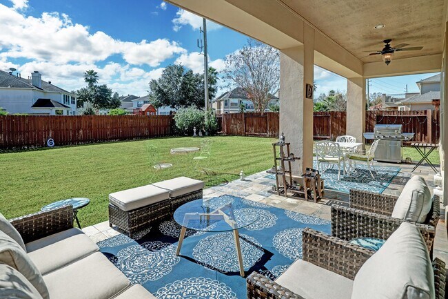 Building Photo - 14207 Bay Cliff Ct