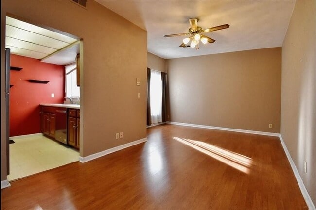 Building Photo - 6831 N Frostwood Pkwy