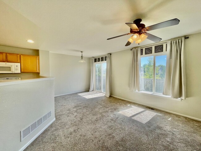 Primary Photo - Wonderful 2-Bedroom Townhome in North Love...