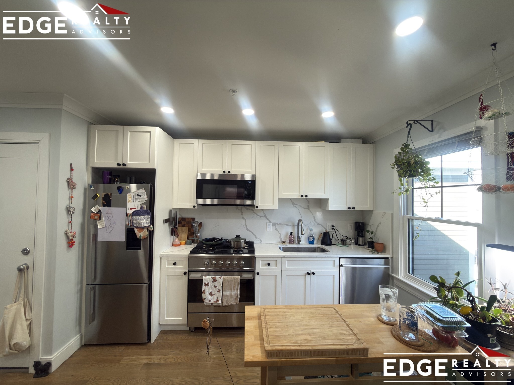 Building Photo - 14 Lopez Ave