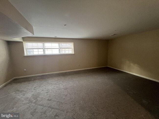 Building Photo - 343 Glenn Rose Cir