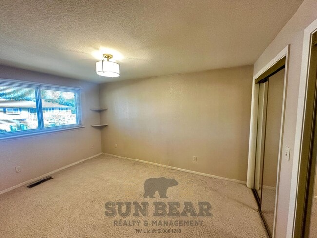 Building Photo - 3 Bedroom Home in S. Reno w new Fencing! Dog upon approval!