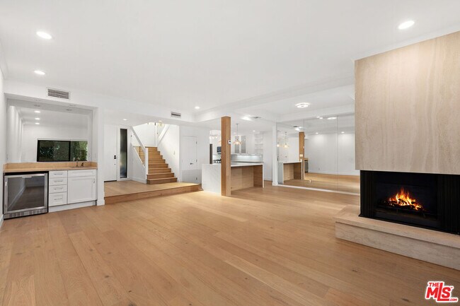 Building Photo - 234 S Tower Dr