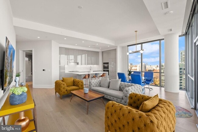 Building Photo - 7887 Jones Branch Dr