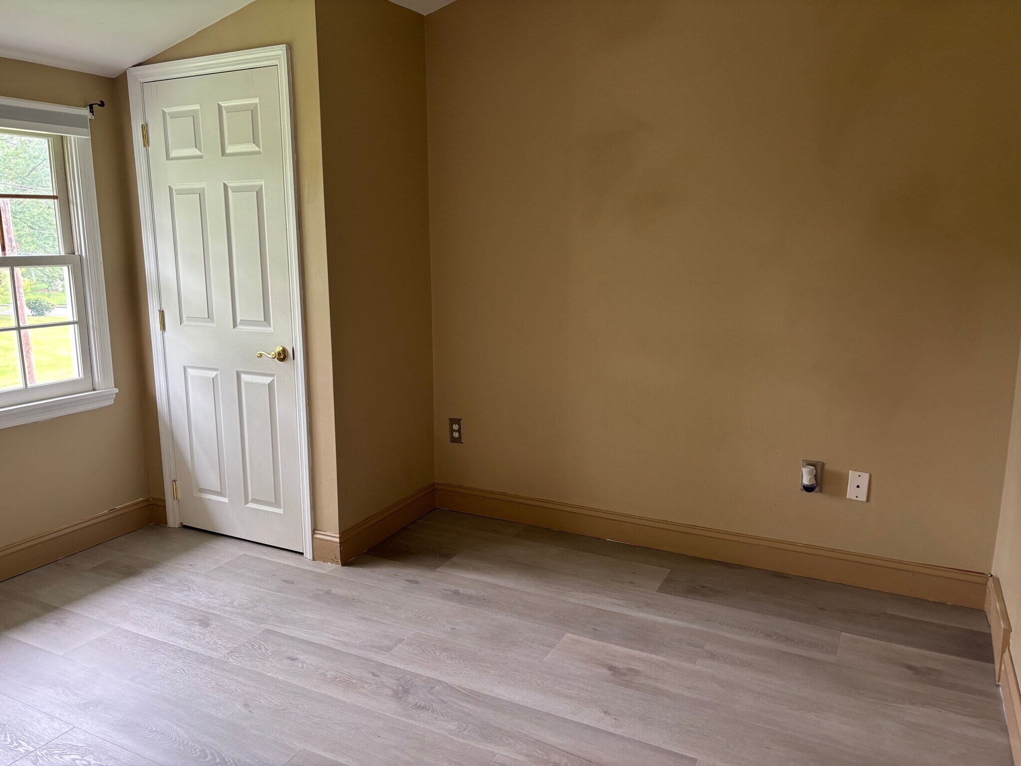 Building Photo - 1614 Woodford Way