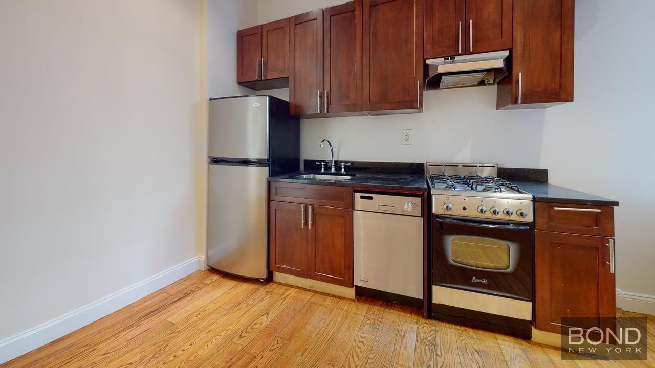 Building Photo - 207-209 West 11th Street