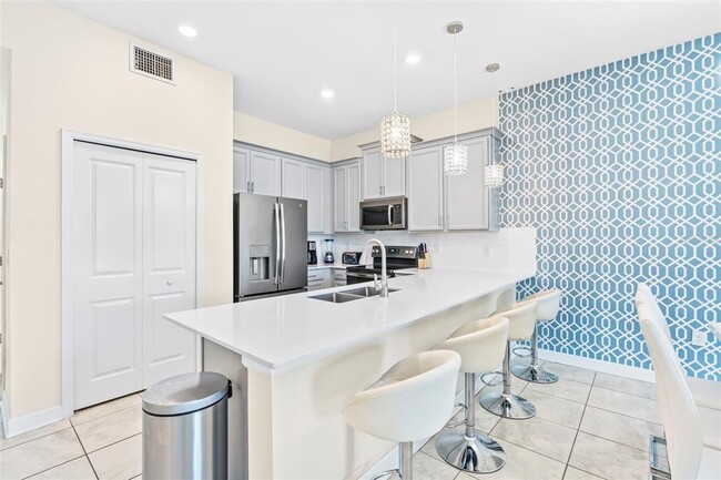Building Photo - 547 Ocean Course Ave