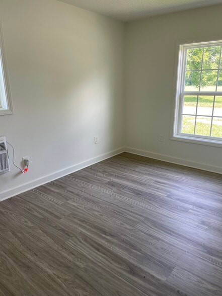 Downstairs Bedroom - 401 S 2nd Ave