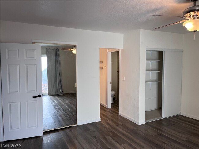 Building Photo - 3369 Medina Ct