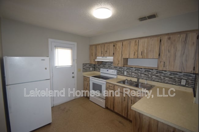 Building Photo - 115 Leelon Rd