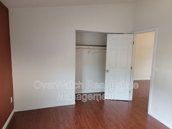 Building Photo - 250 Oklahoma St