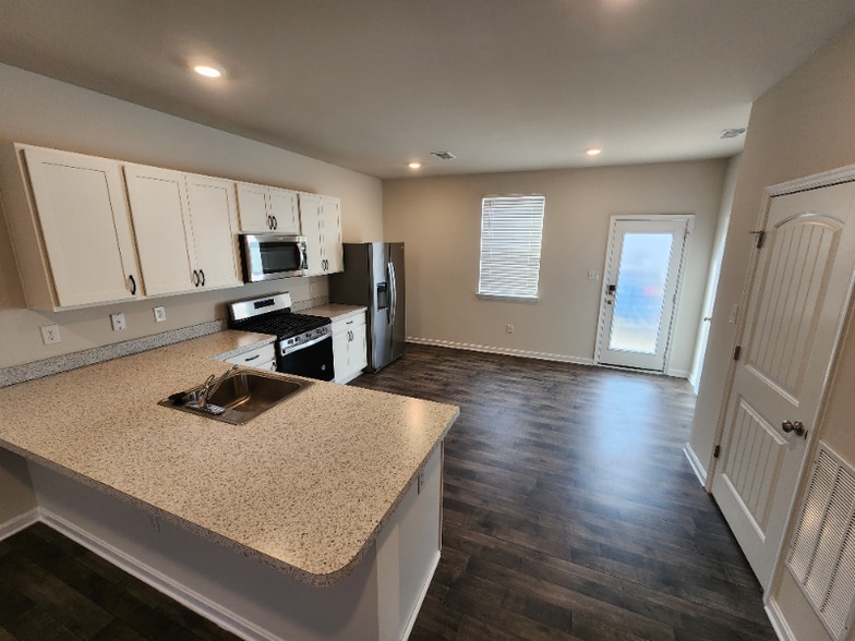 Building Photo - 41 Capricorn