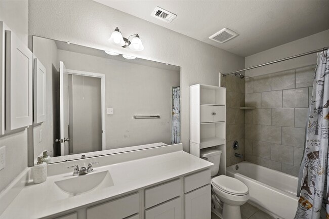 Building Photo - 2110 Artic Loon Dr