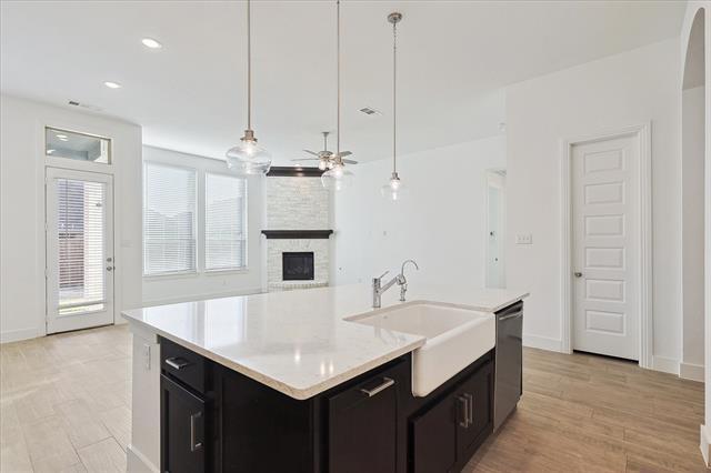 Building Photo - 1713 Snowdrop Dr