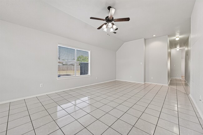 Building Photo - 3314 Zubin Ln