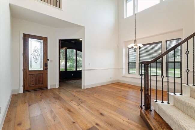 Building Photo - 1040 Edgefield Lane