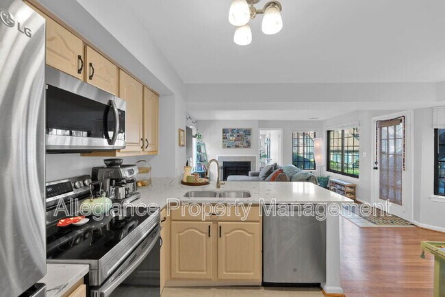 Building Photo - 6011 Curtier Dr