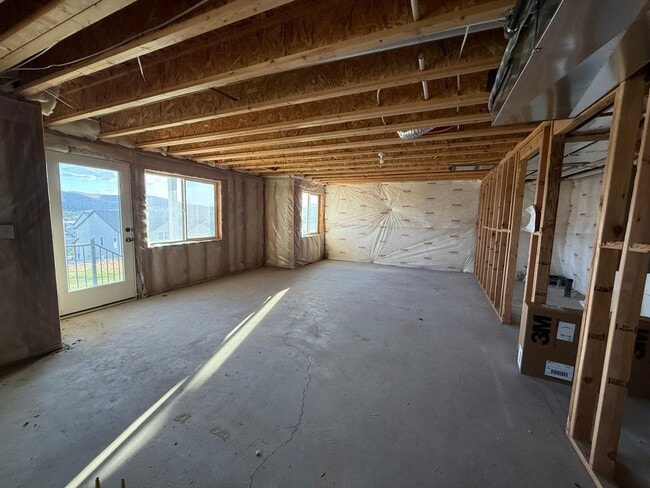 Building Photo - 1743 Olympus Dr