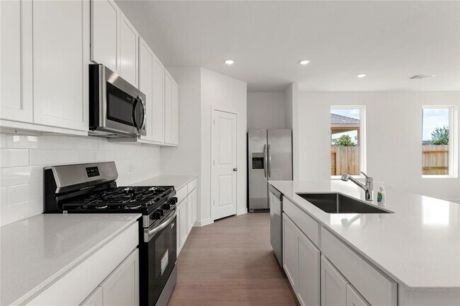 Building Photo - 13505 Harbor Pt Dr