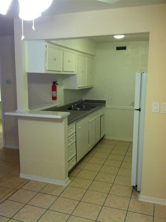 Building Photo - 1275 Witte Rd