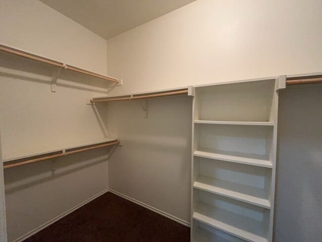 Building Photo - 257 Allerton Ln