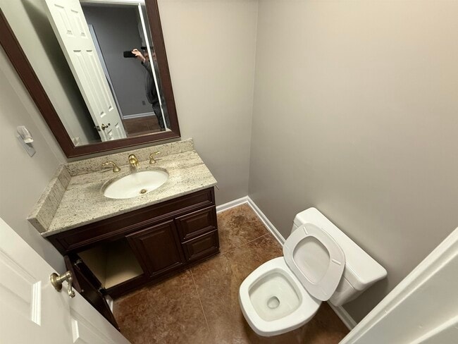 Building Photo - 765 Sweetbrier Rd