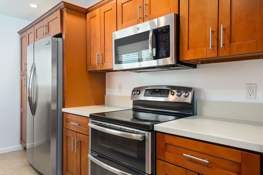 Building Photo - 4732 Park Granada