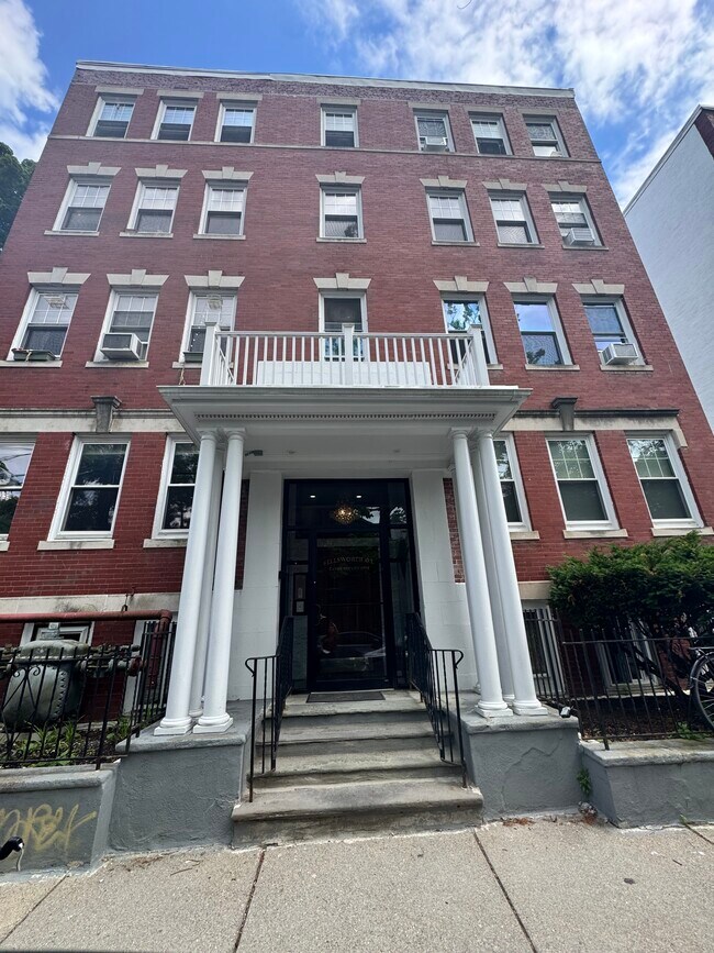 Building Photo - 6 Ellsworth Ave