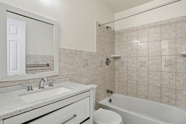 Building Photo - 7705 Seans Terrace