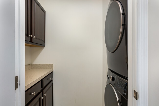 Building Photo - 25890 Racing Sun Dr