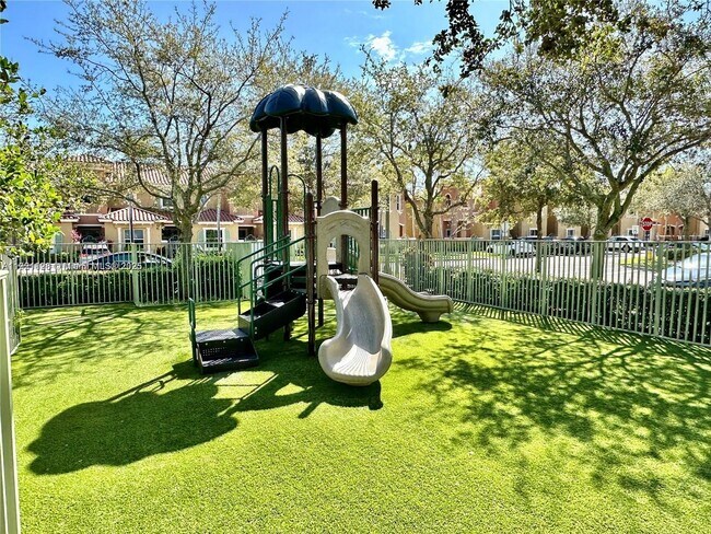 Building Photo - 14343 SW 10th St